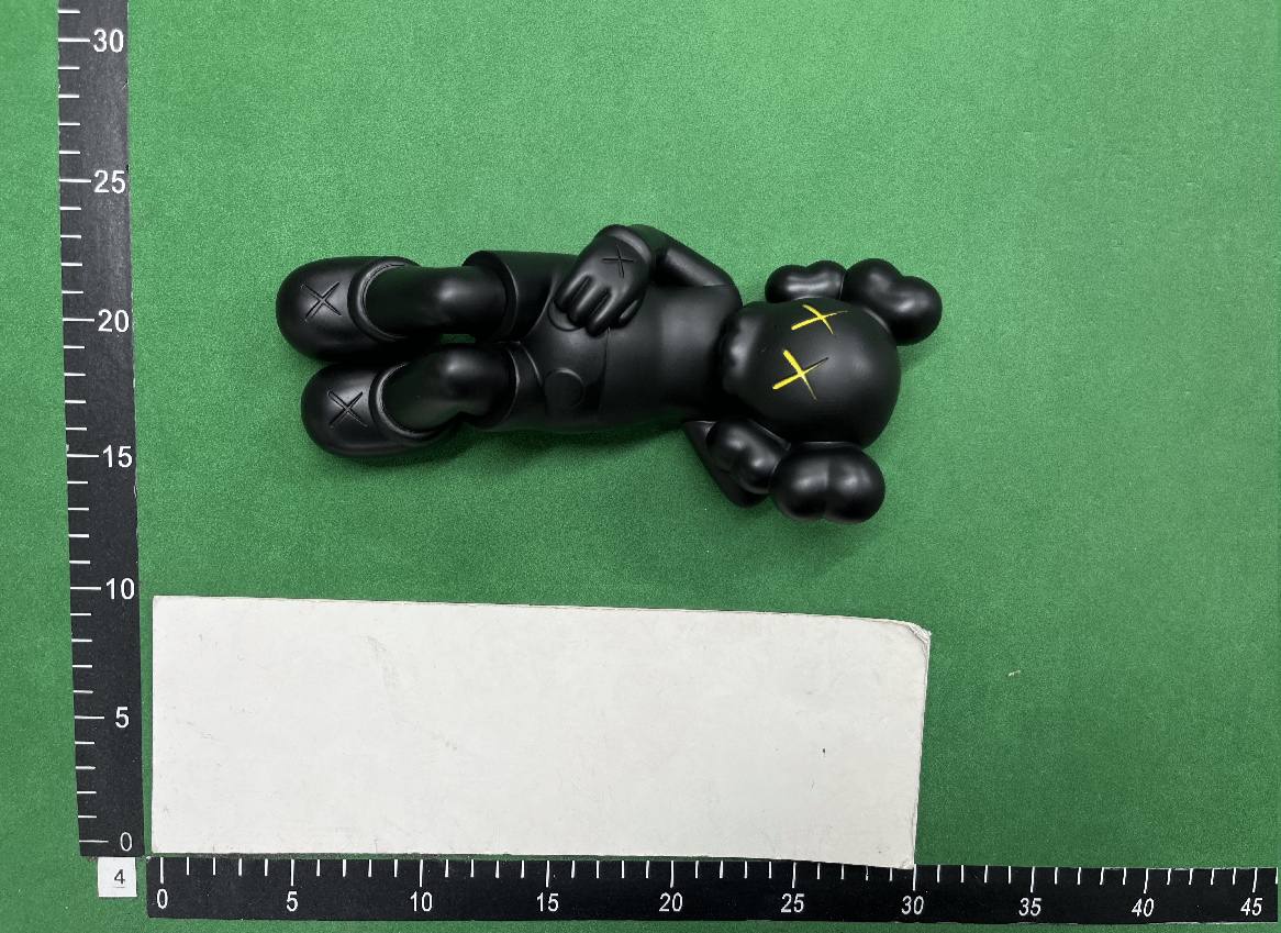  Kaws Figure -2