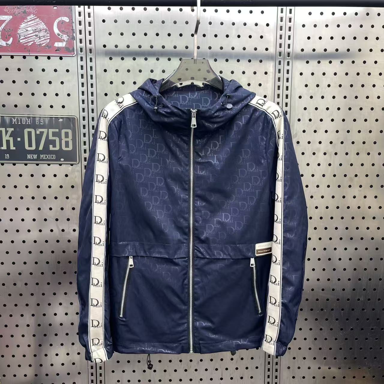   Fendi Dior Prada Moncler LV Burberry Jackets 39 styles -4
