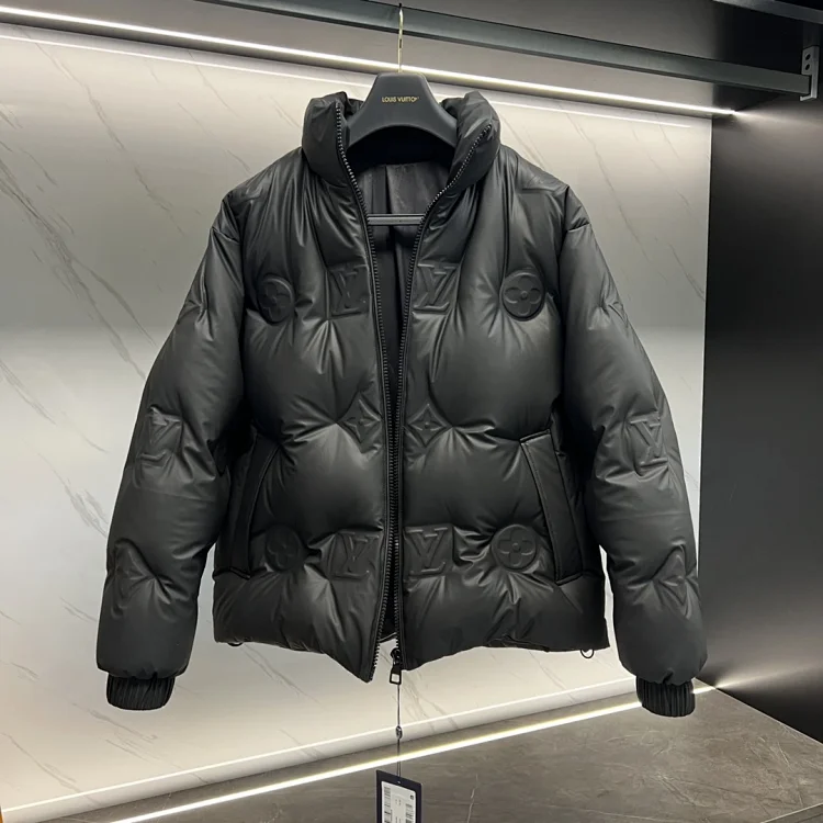  Louis Vuitton Monogram Puffer