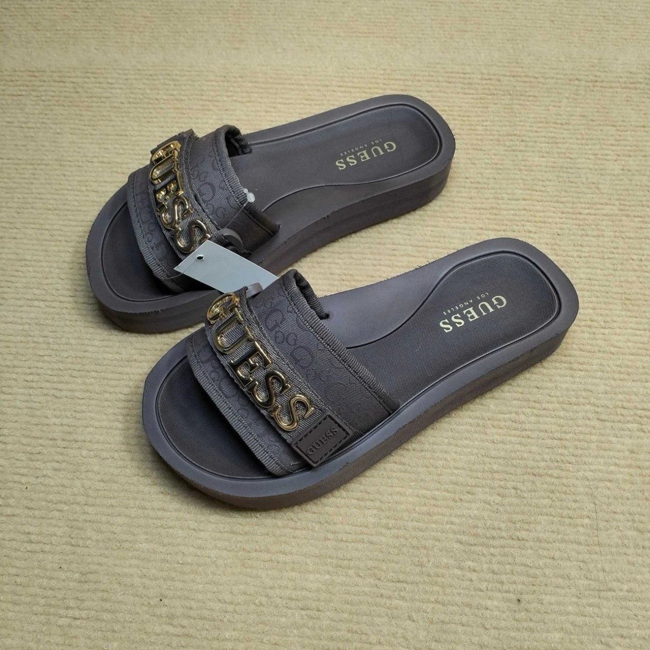 guess slippers -4