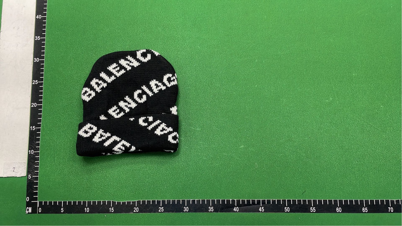  Balenciaga Beanie -3