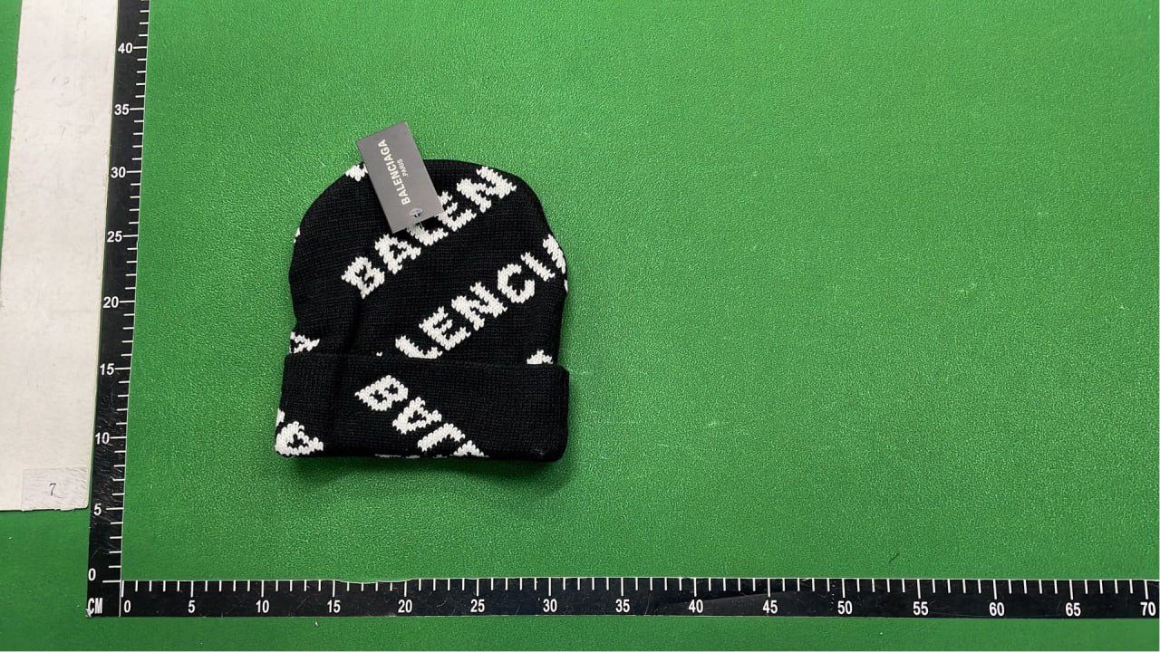  Balenciaga Beanie -4