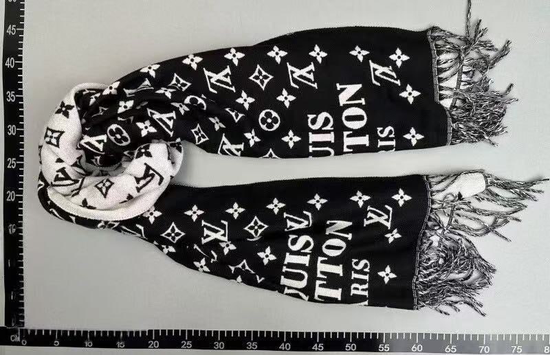   lv gucci Burberry scarves -2