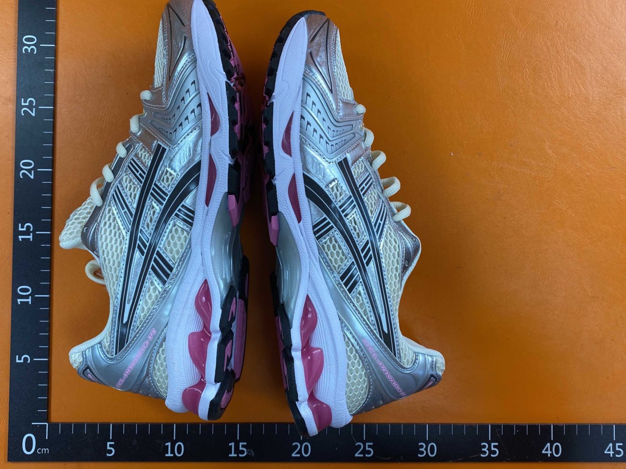  Asics Gel-Kayano 14 -4