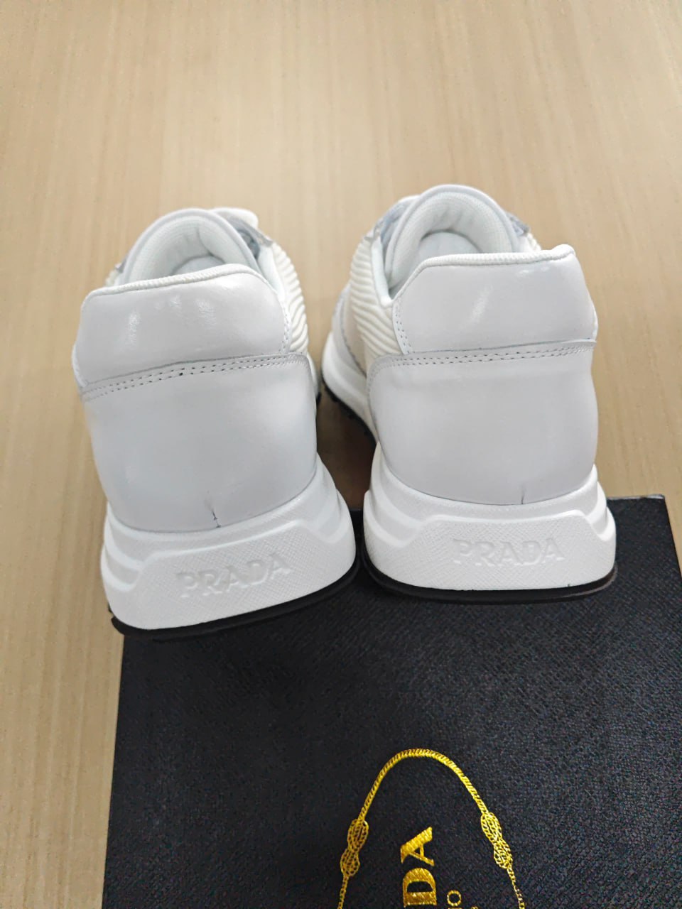   Prada1 -4