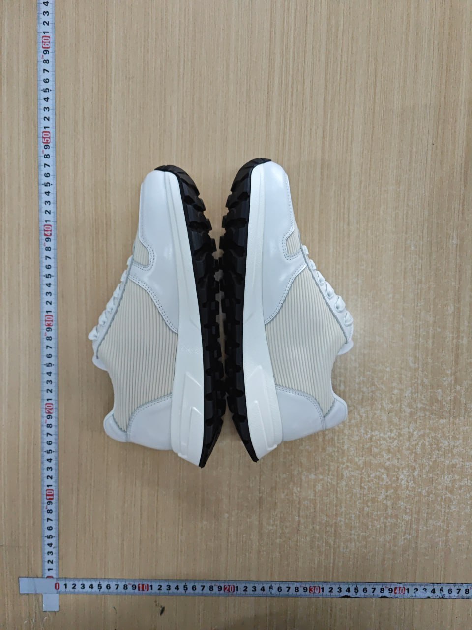   Prada1 -3