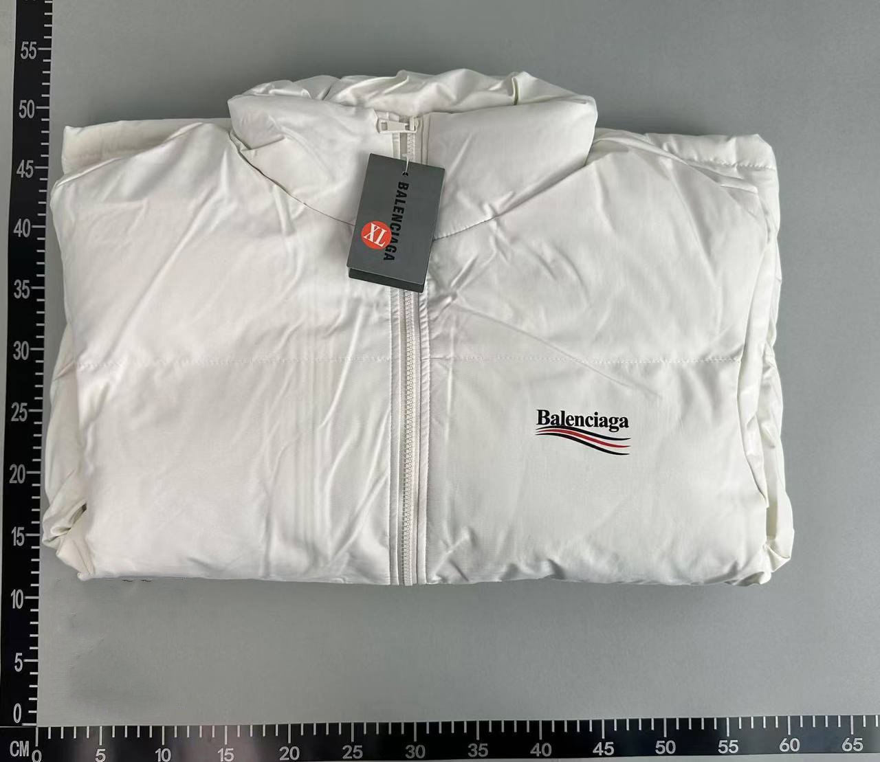 Balenciaga Puffer1 -4