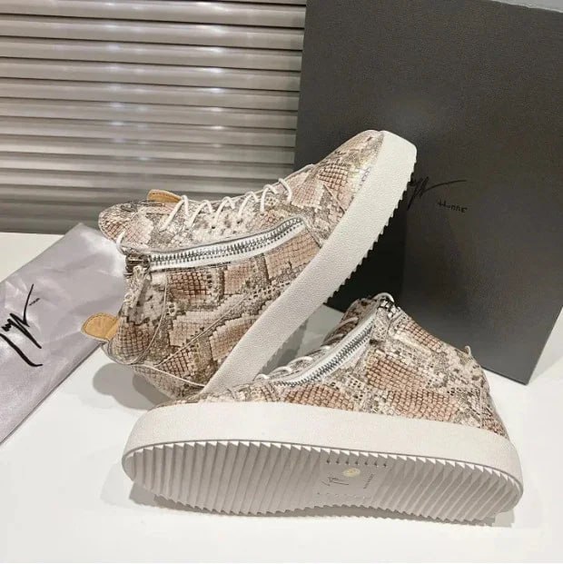 Giusee Zanotti high1:1 -3