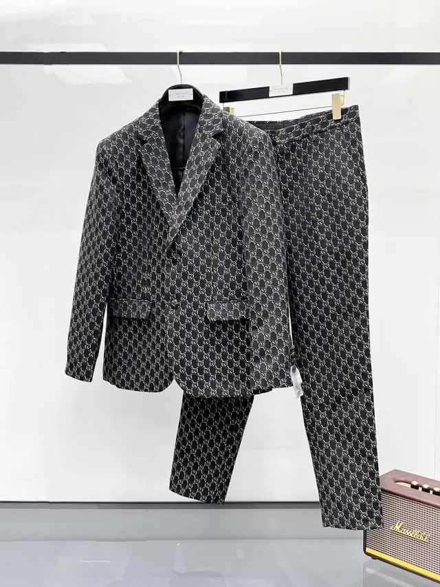     gucci suit  -2