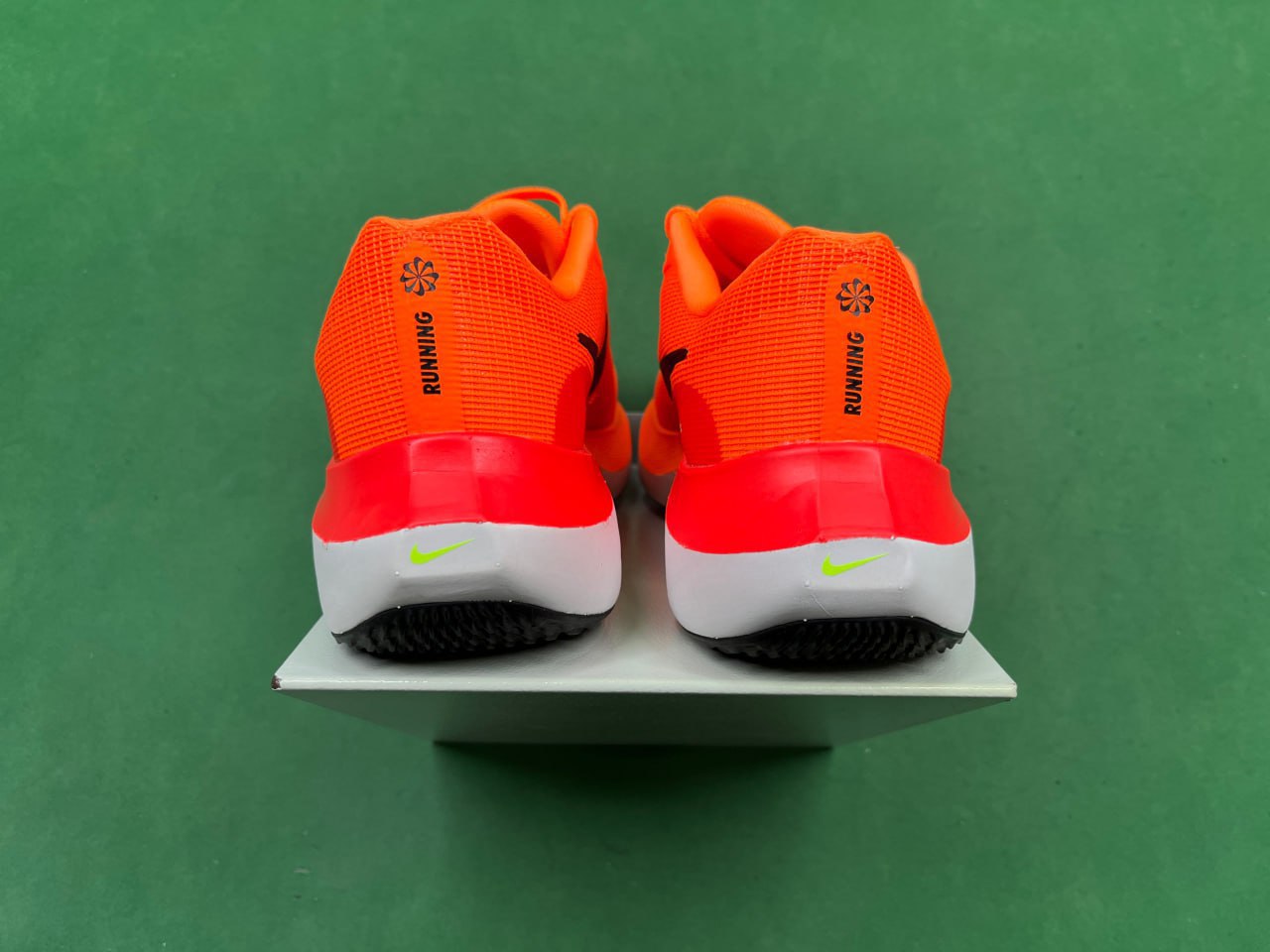 -ZOOM FLY5 