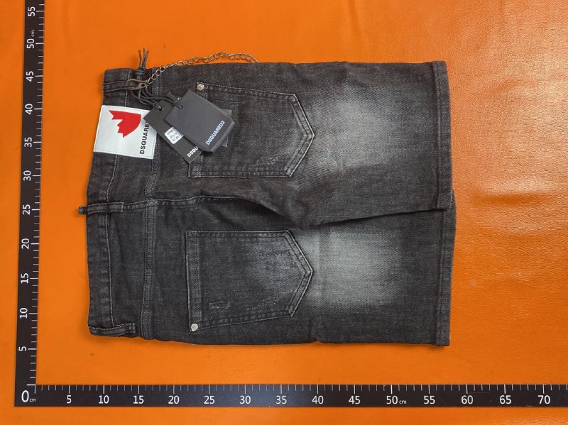  Dsquared2  shorts (40 -3