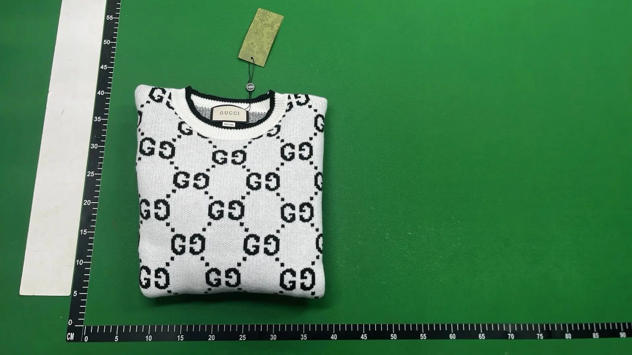 Gucci  sweater2 -2