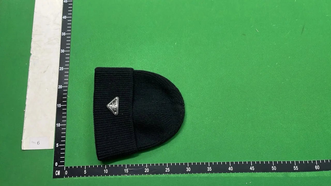 Burberry Beanie -2