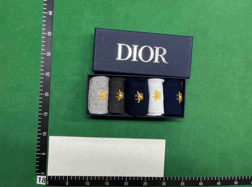  5 Pairs GUCCI & FENDI & LV Socks -2