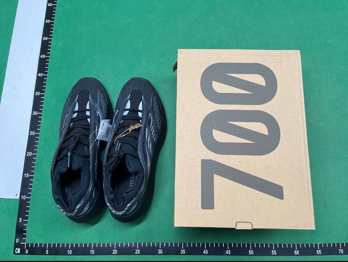    adidas originals Yeezy boots 700 v3 -5