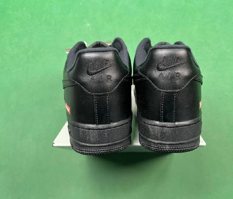    Nike Air Force 1 Supreme -3