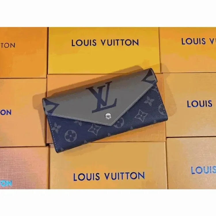    LV fashion wallet