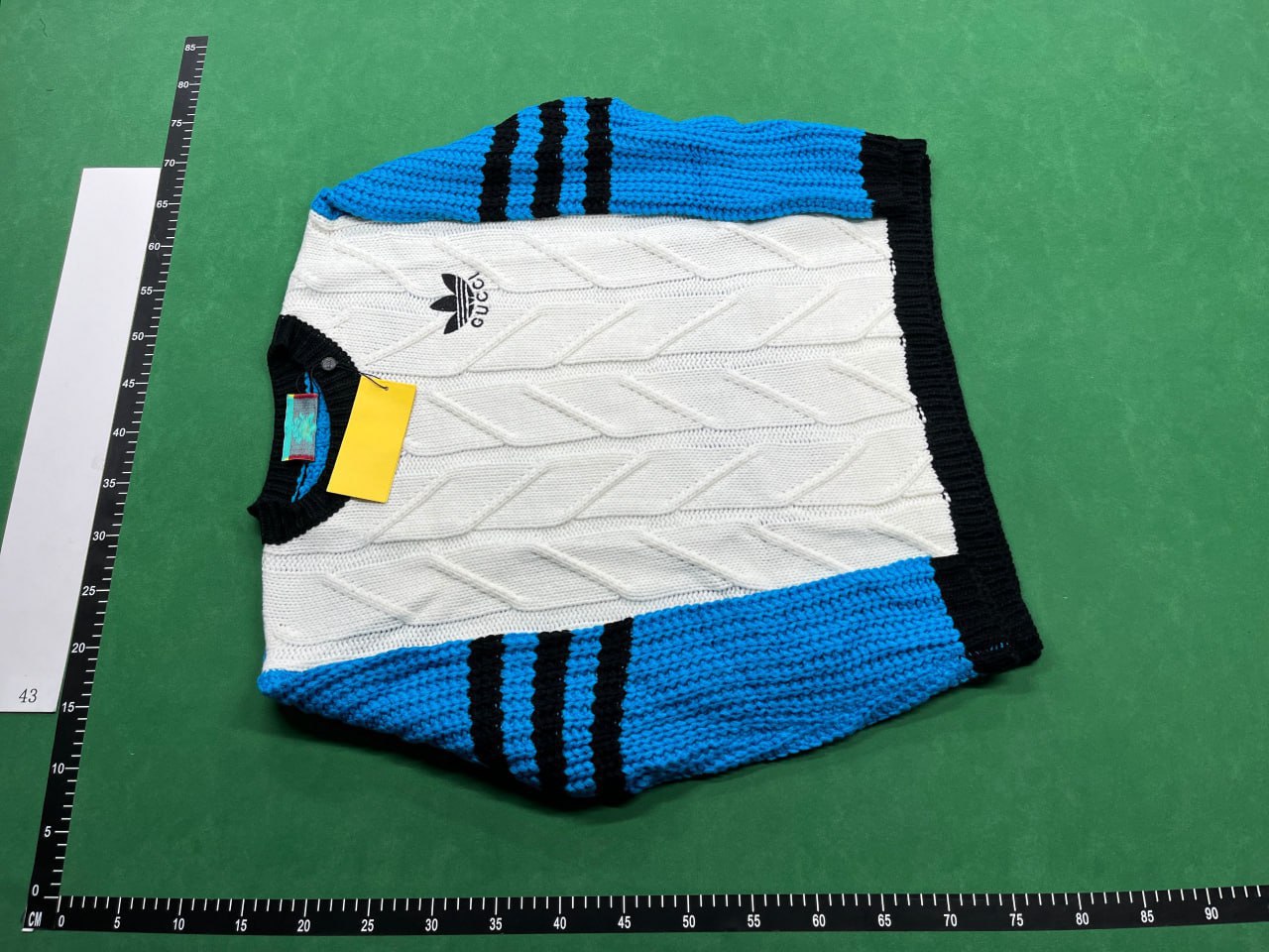  Gucci GG Supreme Sweaters [1 style] -5