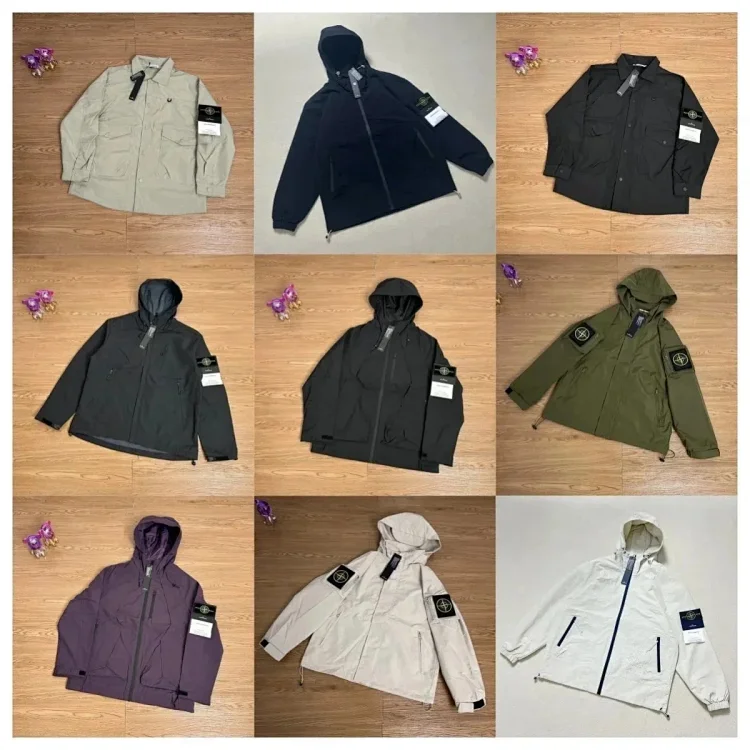 Stone Island Hooded Jackets [3
