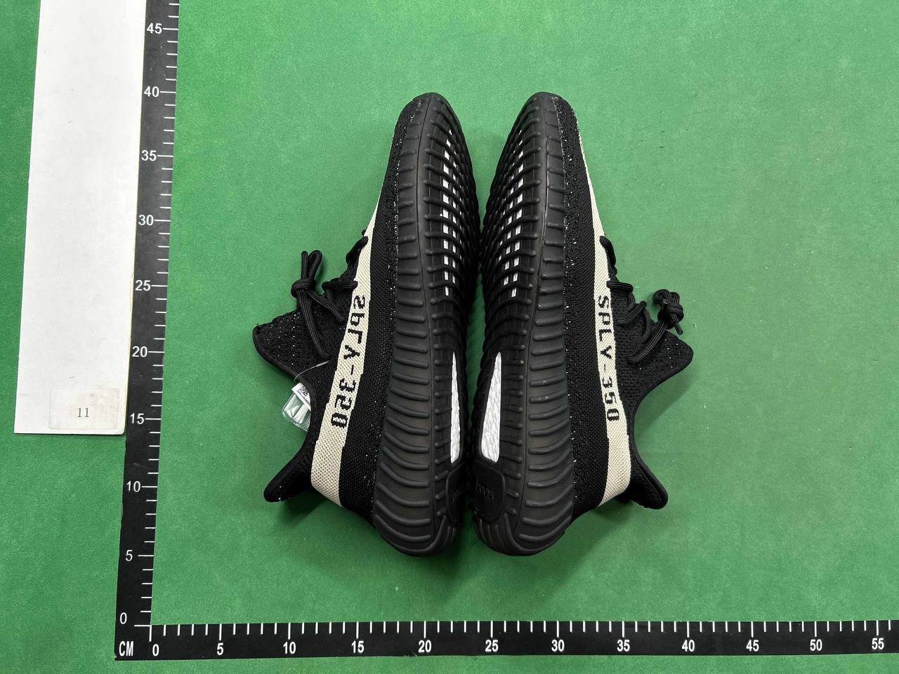  Adidas Yeezy Boost 350 V2 Sneakers [19 styles] -4