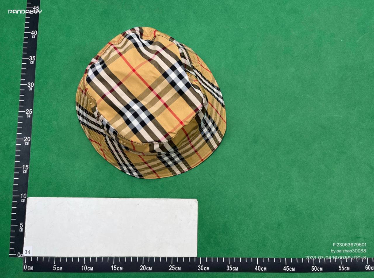   Burberry bucket hat -2