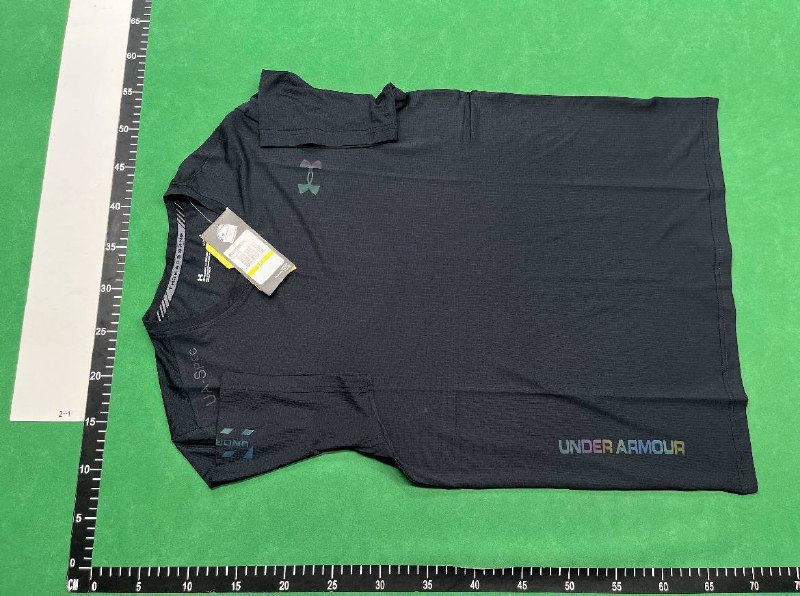 Under Armour Tshirt/shorts -3