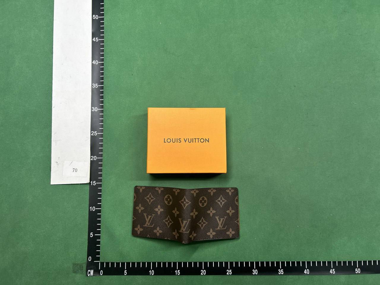  lv wallet  ( 12 colors ) -5