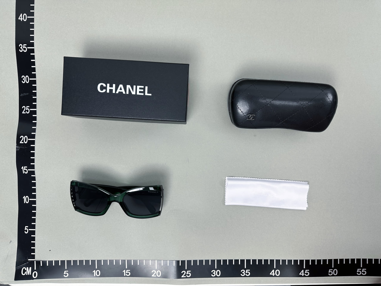  CHANEL sunglasses -4
