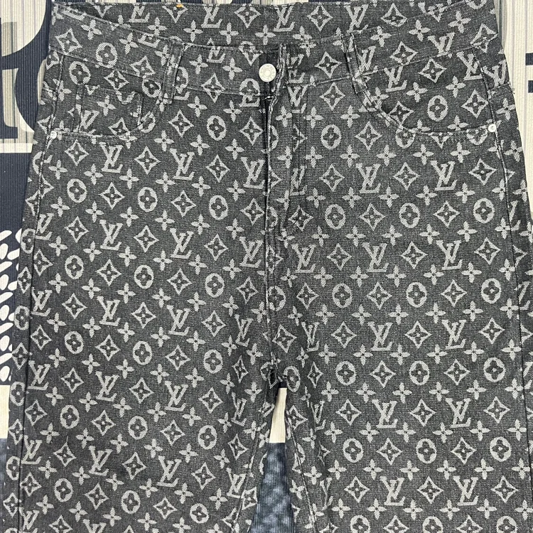  Louis Vuitton Monogram Denim 