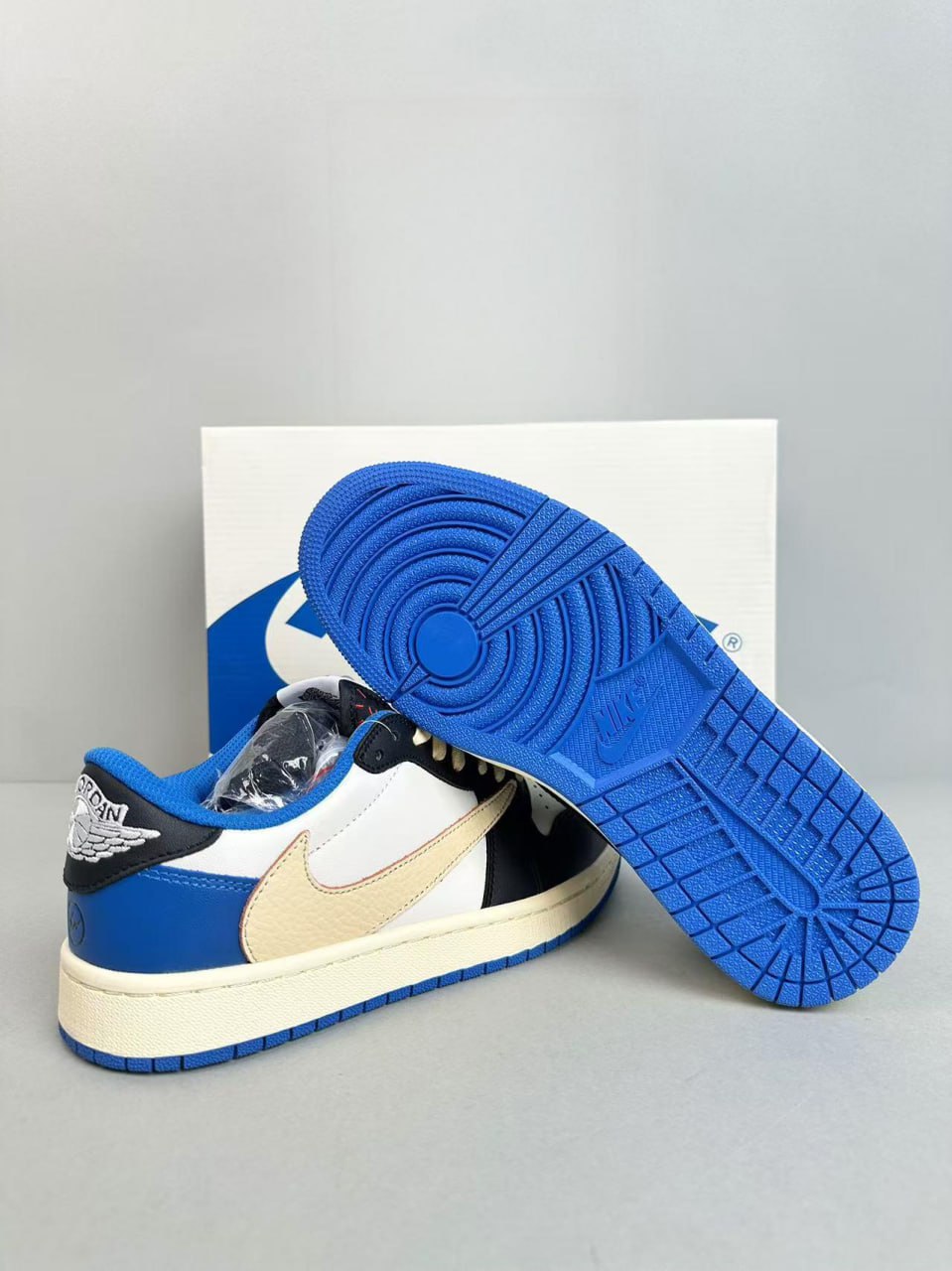  Jordan 1 Low x Travis Scott -4