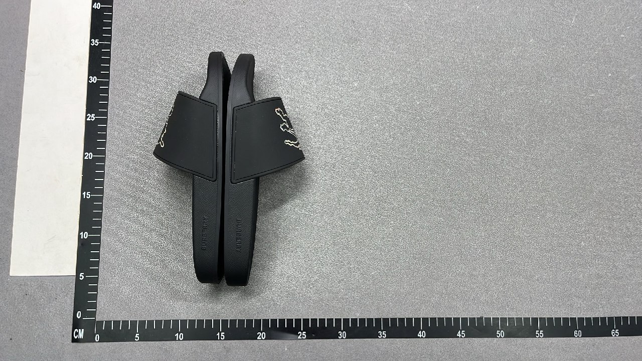  Burberry Classic Check Slides -3