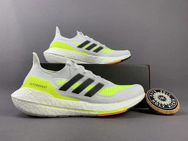 ADIDAD ULTRA BOOST