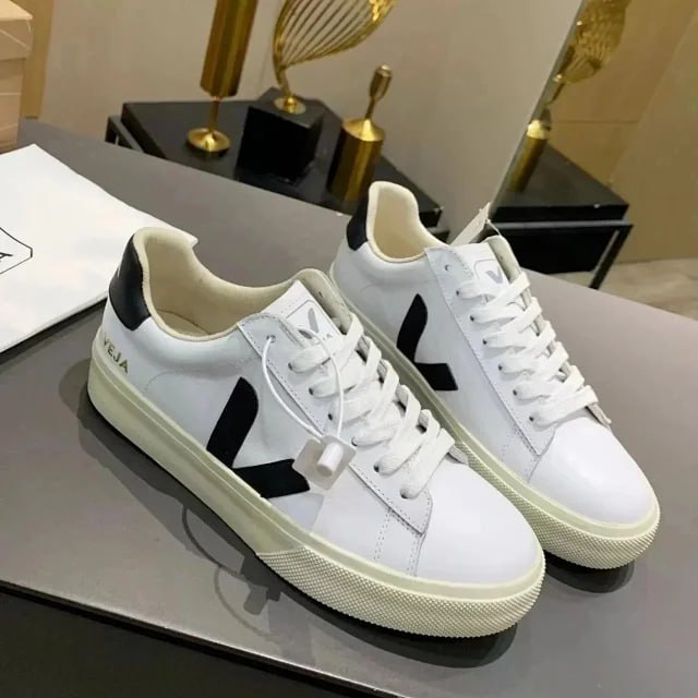 VEJA white shoes -3