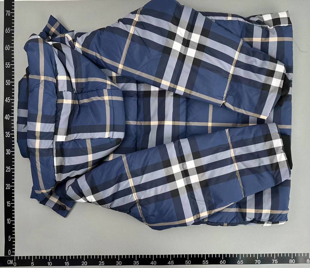 BURBERRY Down -3