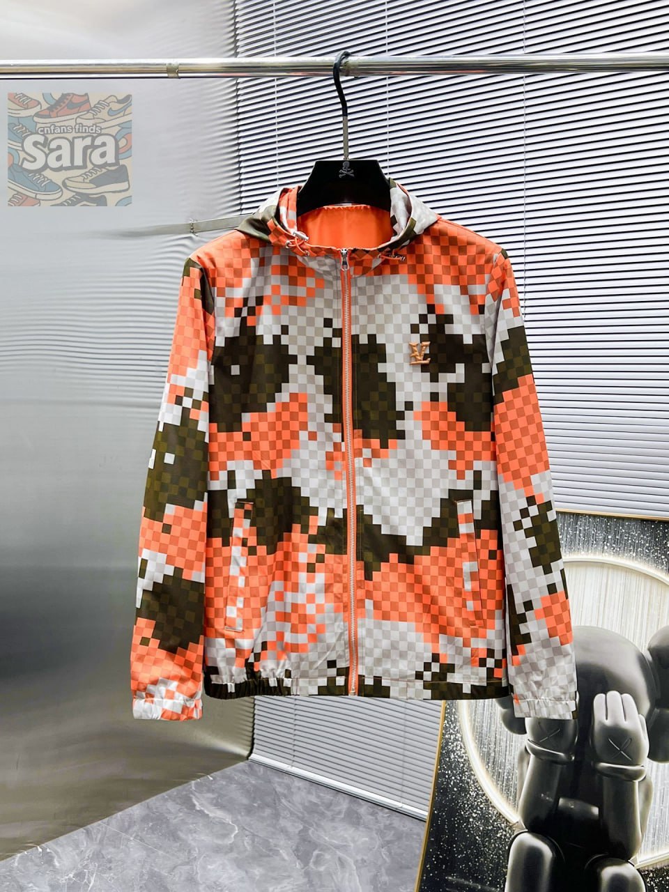 LV  Burberry  jacket coat -3