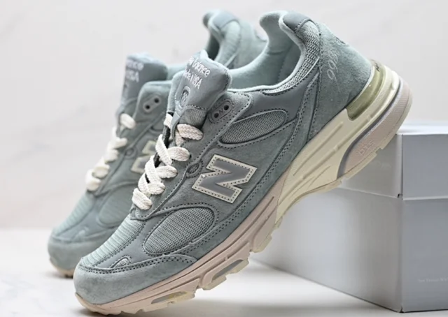 New Balance MR993 -3