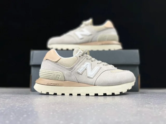 New Balance U574