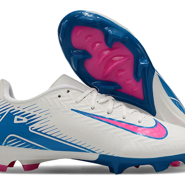 NIKE Soccer shoes -2