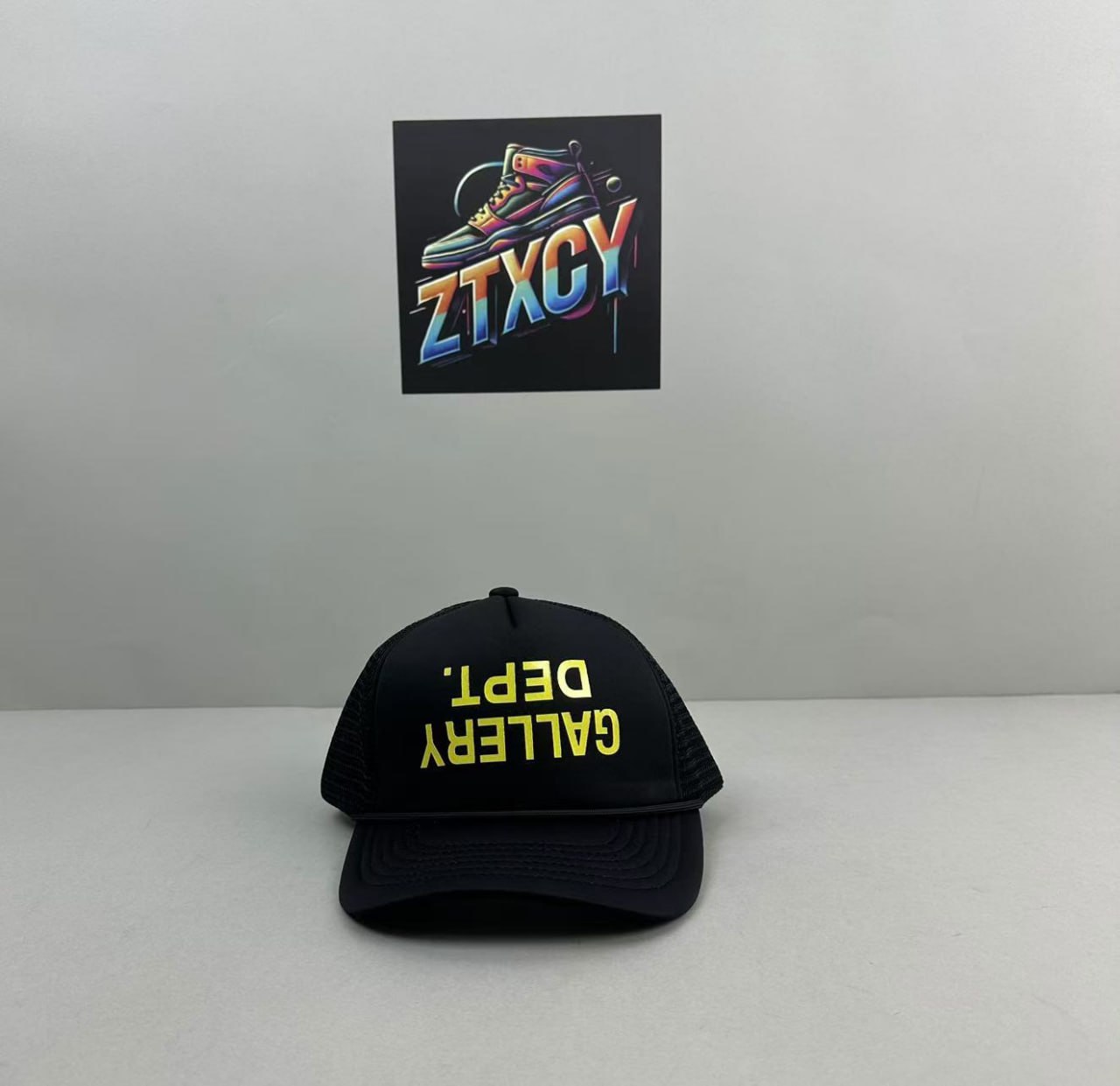 Gallery hat -2