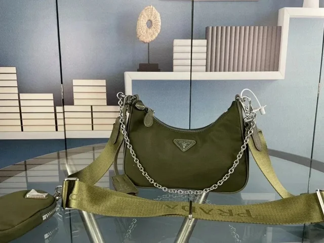  PRADA bag -4