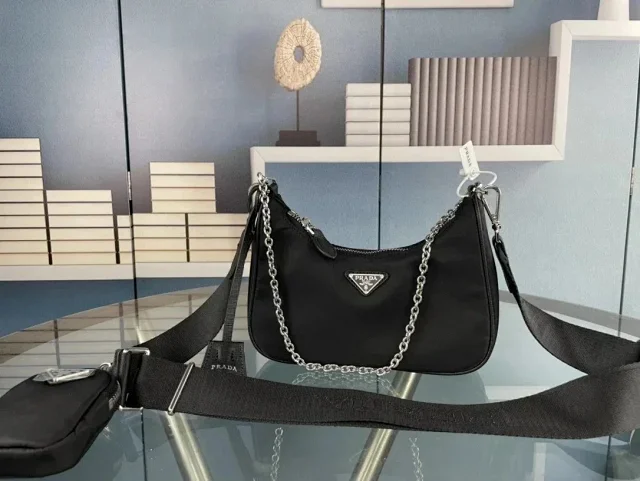  PRADA bag -3