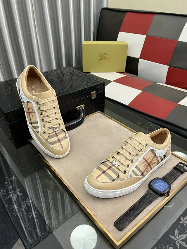  Burberry shoes -3