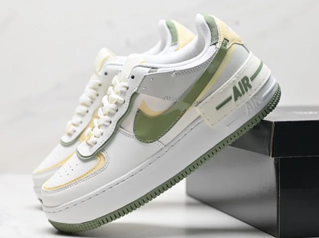 NIKE shoes -3