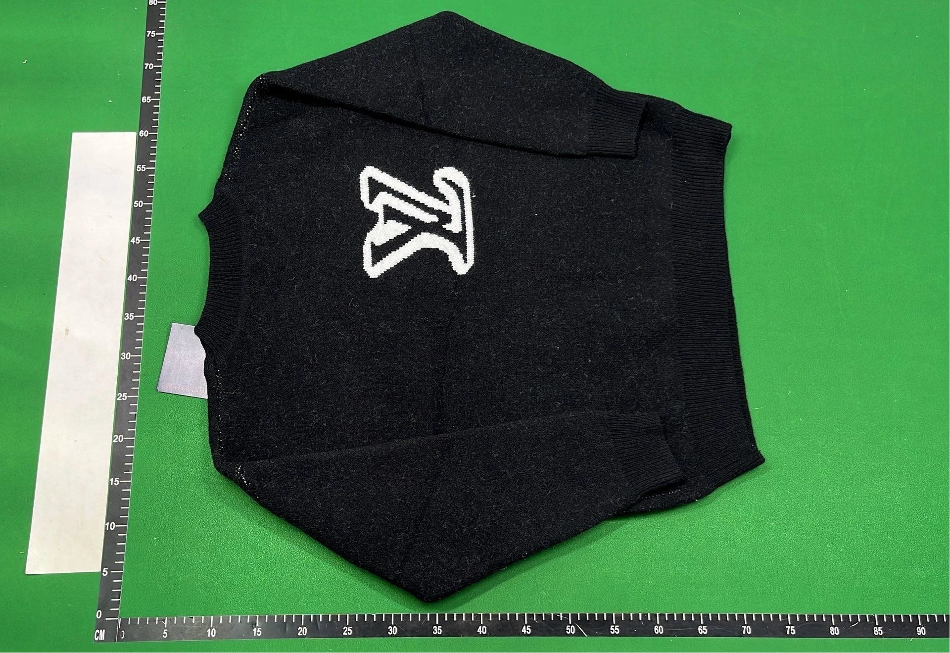  LV sweater -3