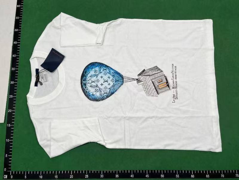  Louis Vuitton T-shirt -2