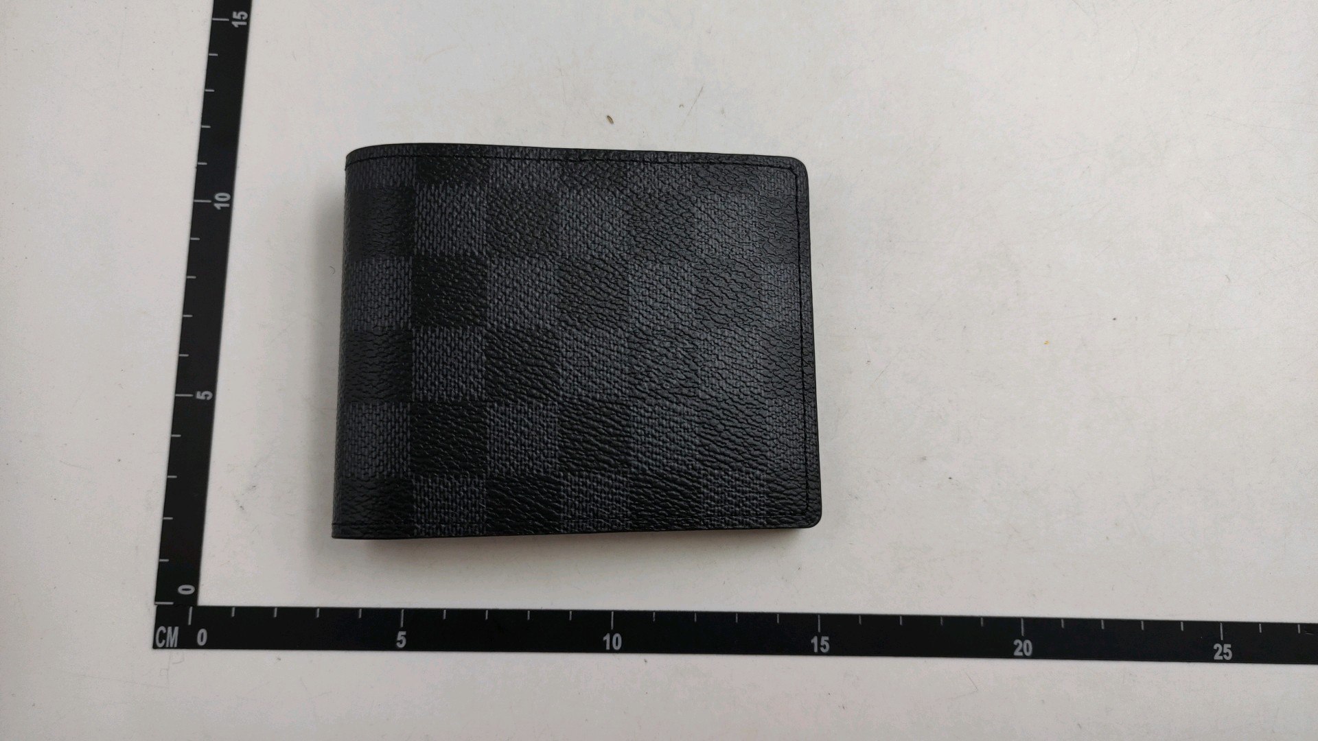  Louis Vuitton Monogram Canvas Wallet  -4