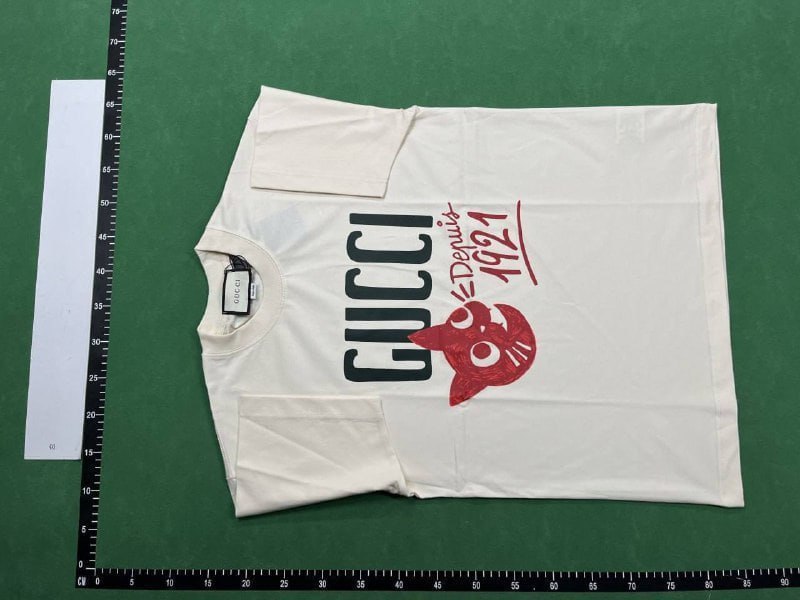  T-shirts  -4