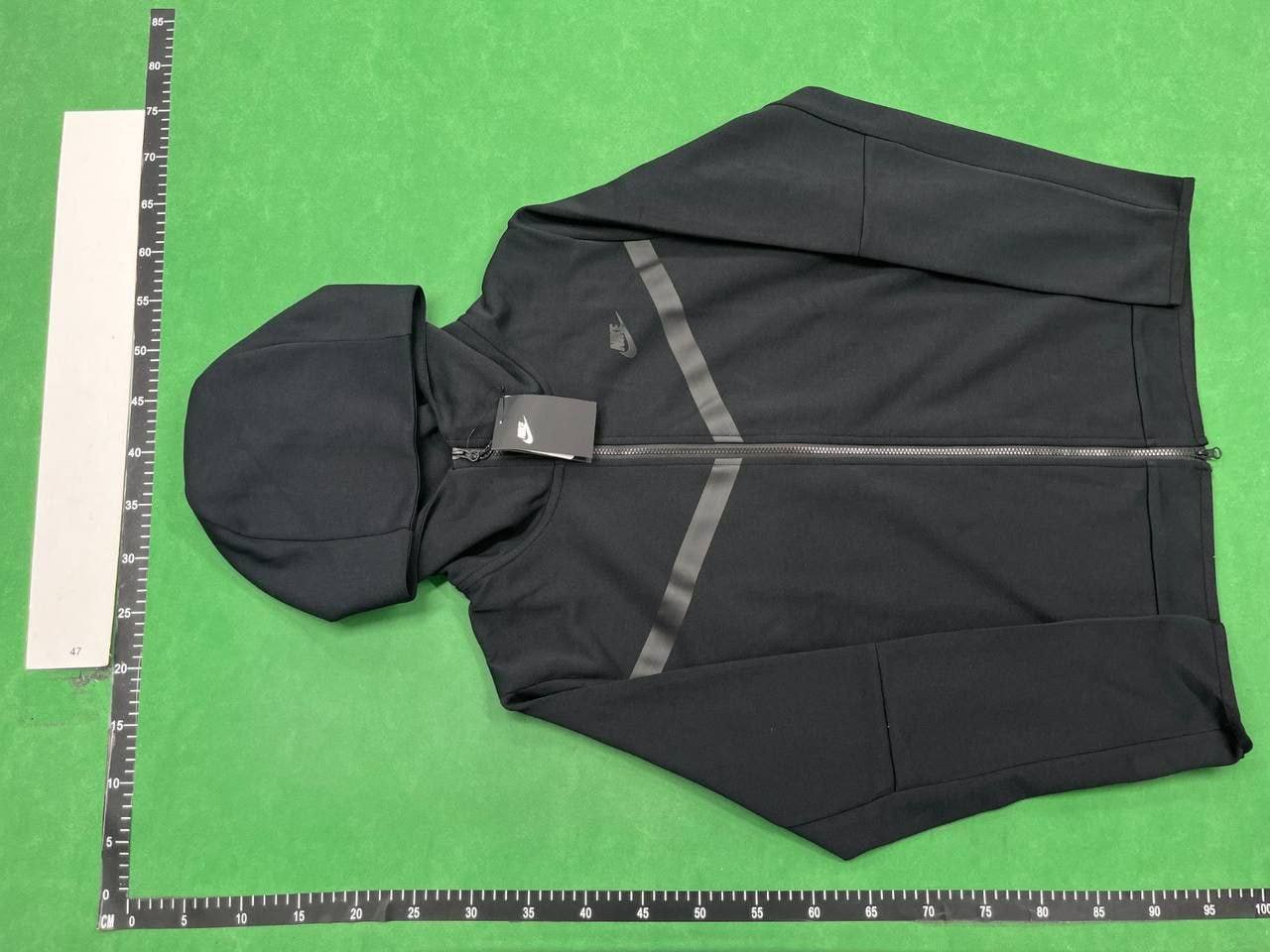 Tech Suits  -3