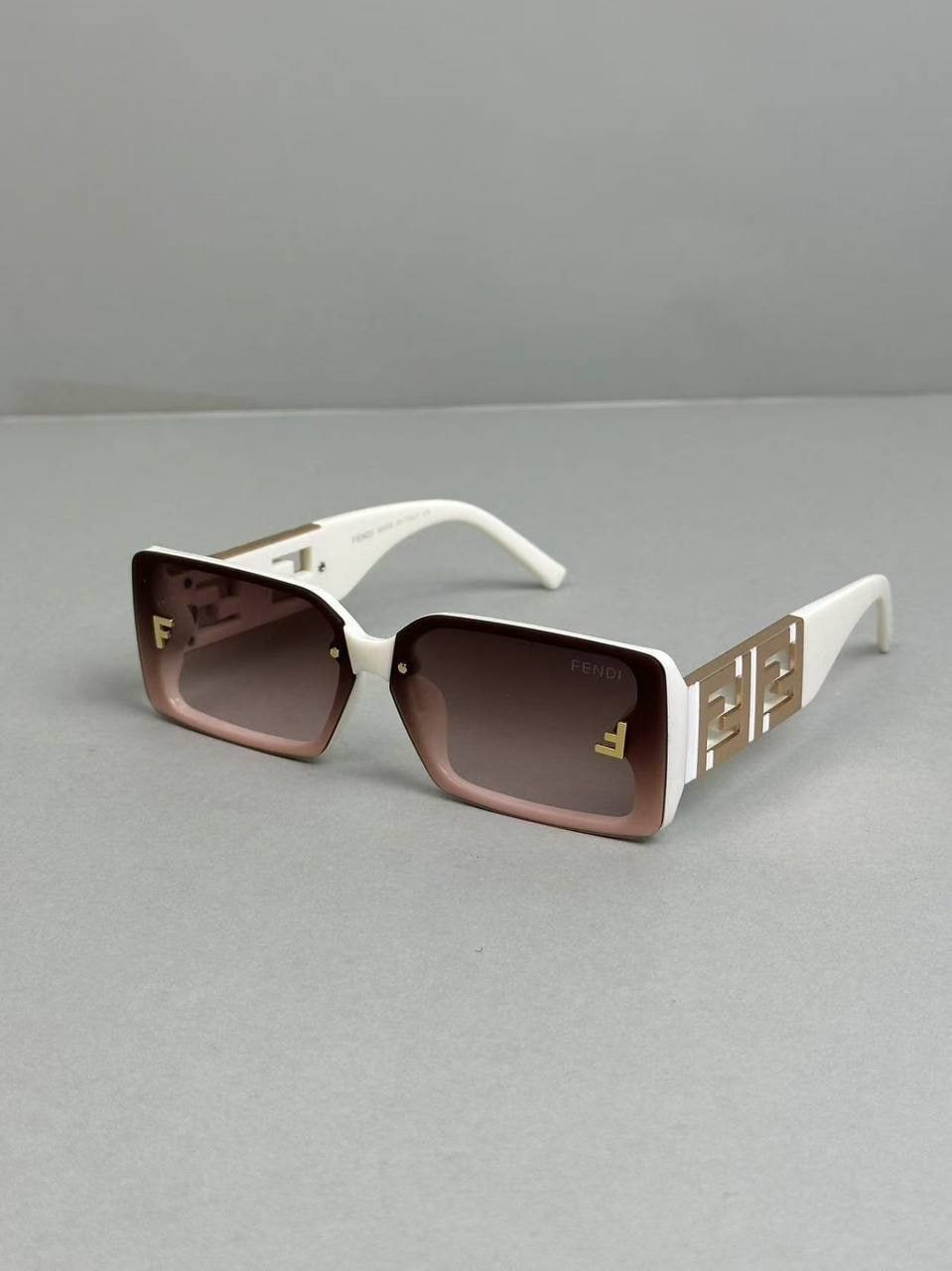   Fendi Sunglasses -4