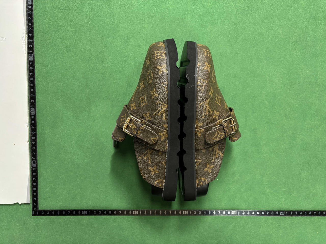 Louis Vuitton slippers -2